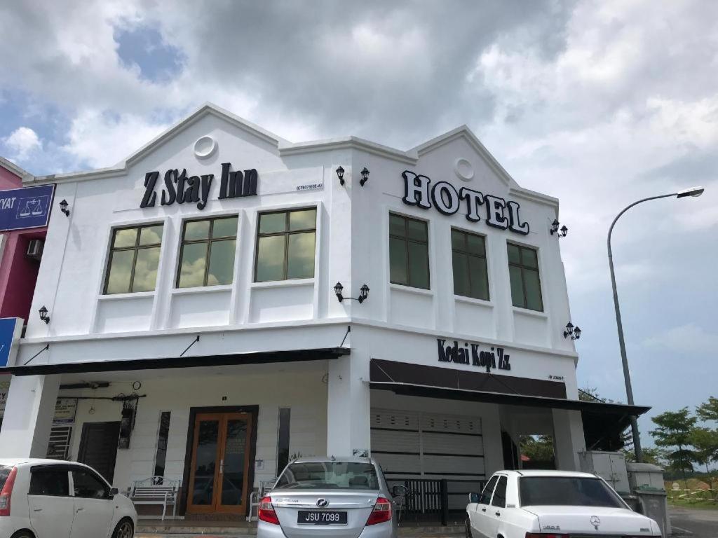 Oyo 90506 Z Stay Inn Hotel Simpang Renggam Exterior photo
